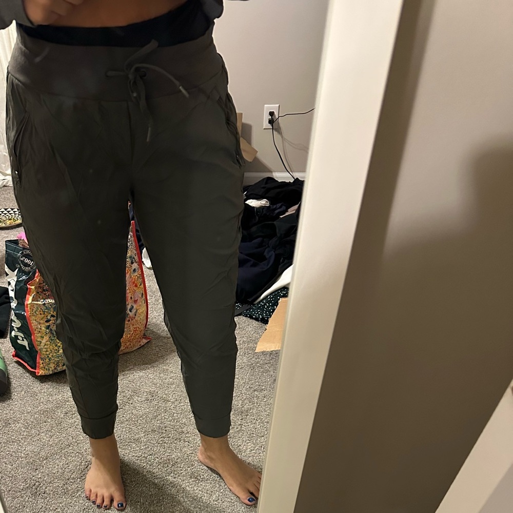 ATHLETA CARGO